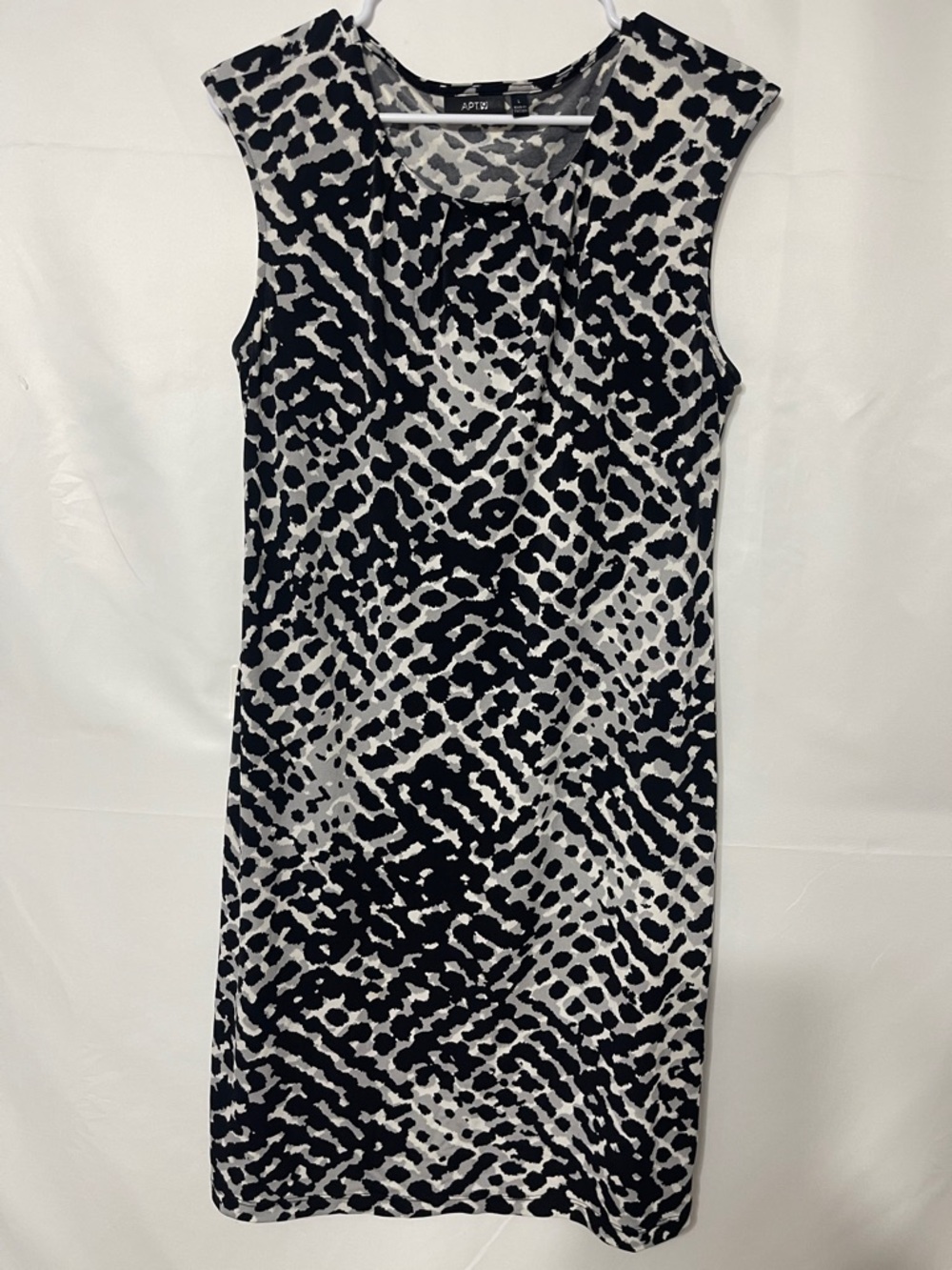 Apt. 9 Black & White Sleeveless Animal-Print Midi Shift Dress